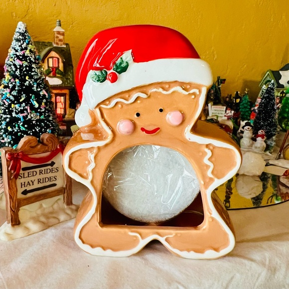 Christmas Ceramic Gingerbread Man Scrubby Sponge Holder - Picture 2 of 8